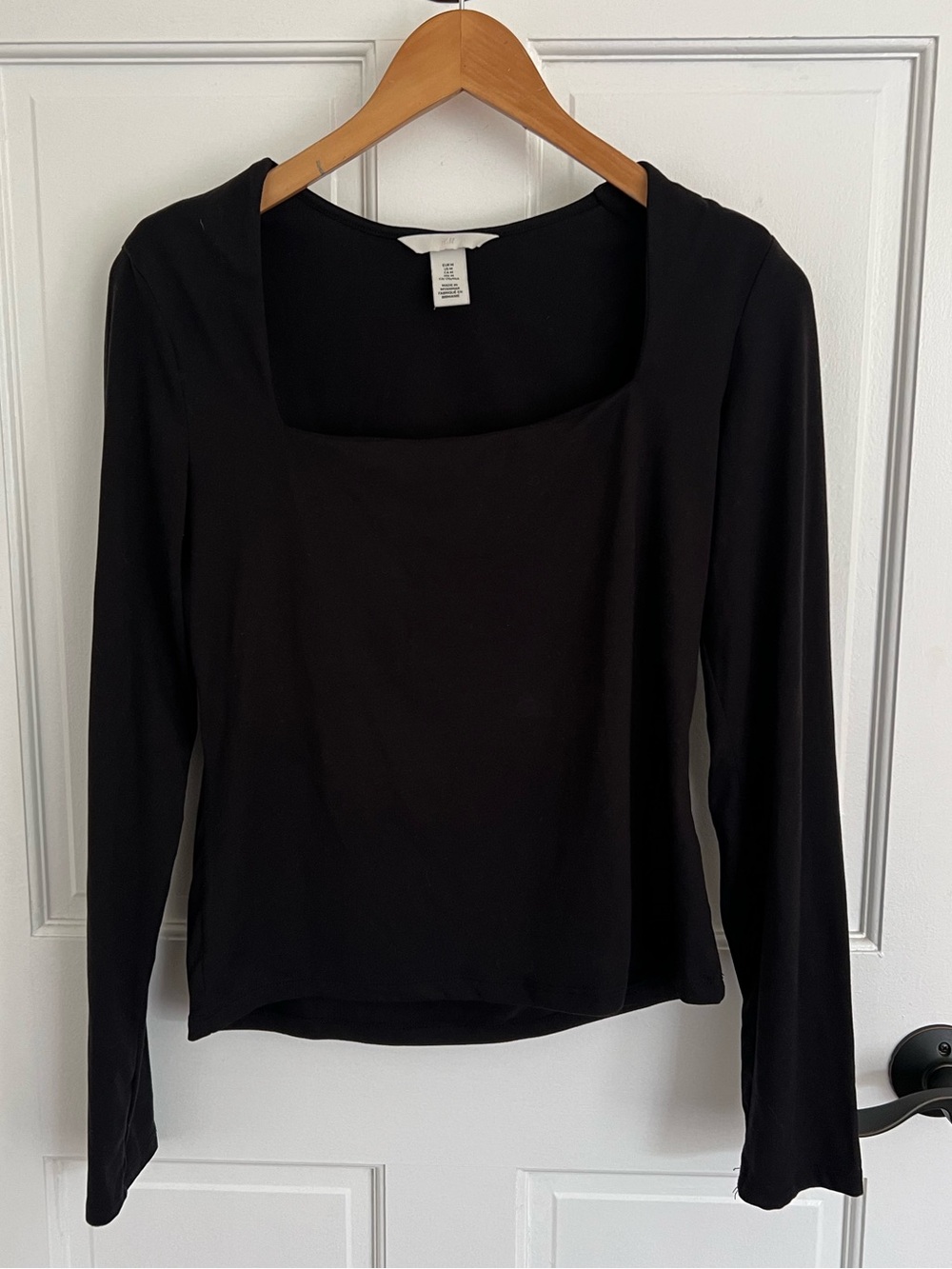 H&M 🖤 Square Neck Top